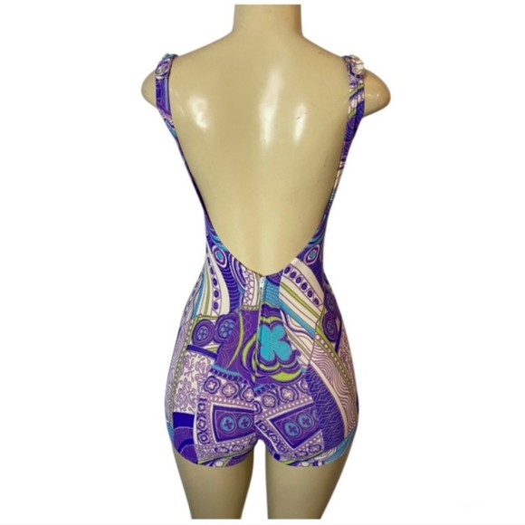 50's Sexy Pinup Swimsuit - Picture 8 of 14